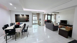 Sengkang East Way (Sengkang), HDB 3 Rooms #567203351